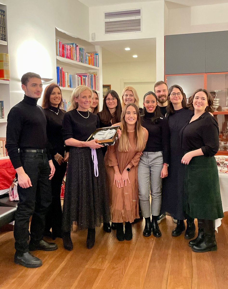 SilviaGriseld's tweet photo. 😍💯💪How beautiful are we at the @AxaGenderLab? Was amazing to get all together with friends of the lab. After Christmas more seminars and events to come.🎄 Research on gender never stop🤟 https://t.co/LseLtlVtYM