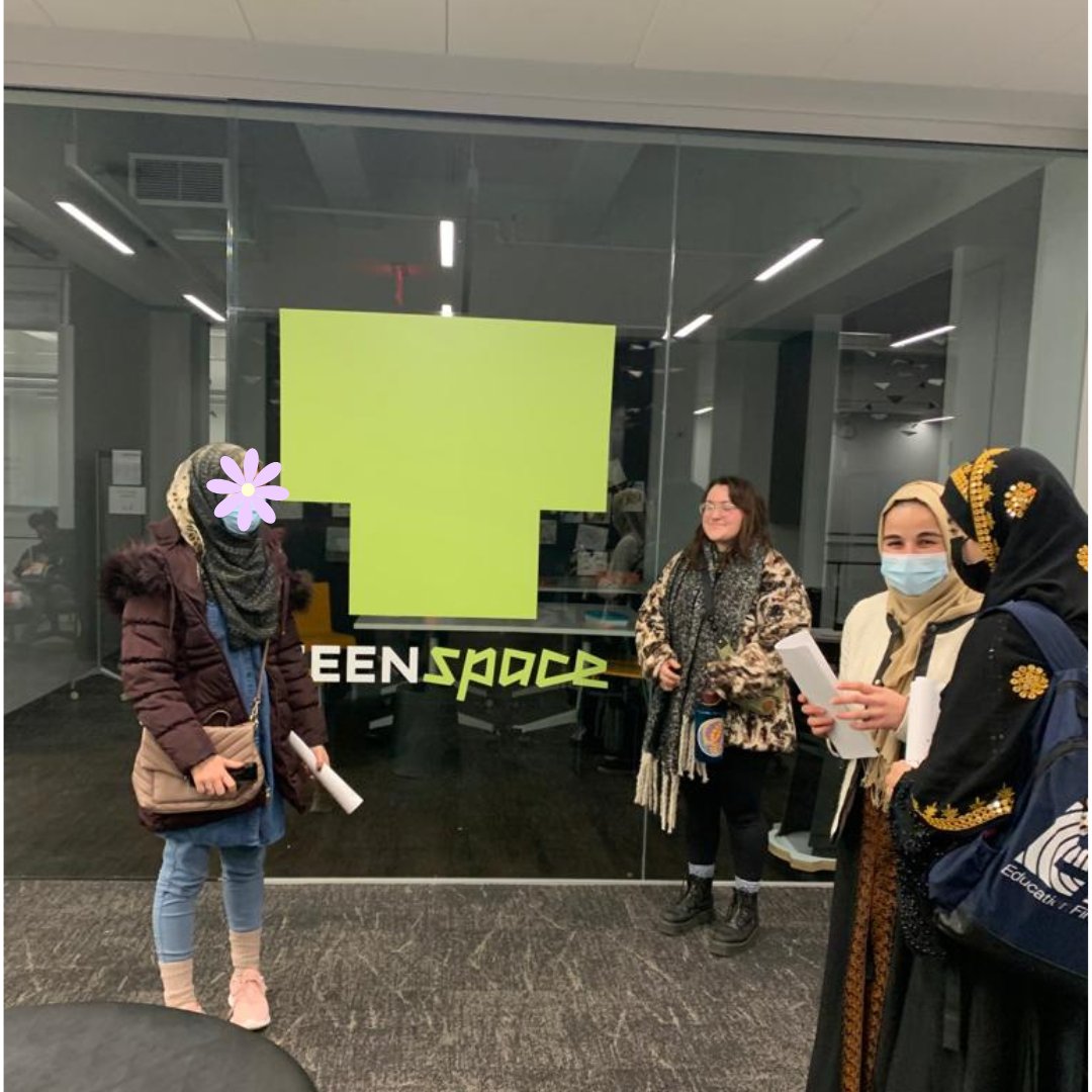 arysepgh's tweet image. We wrapped up Empowered Afghan Youth for the year by hearing from Abdi Lugundi about leadership! Then, students braved the cold to participate in a photo scavenger hunt to find the library, T-stations, art galleries, and the PennDot.  📸 Marzia, EAY Participant