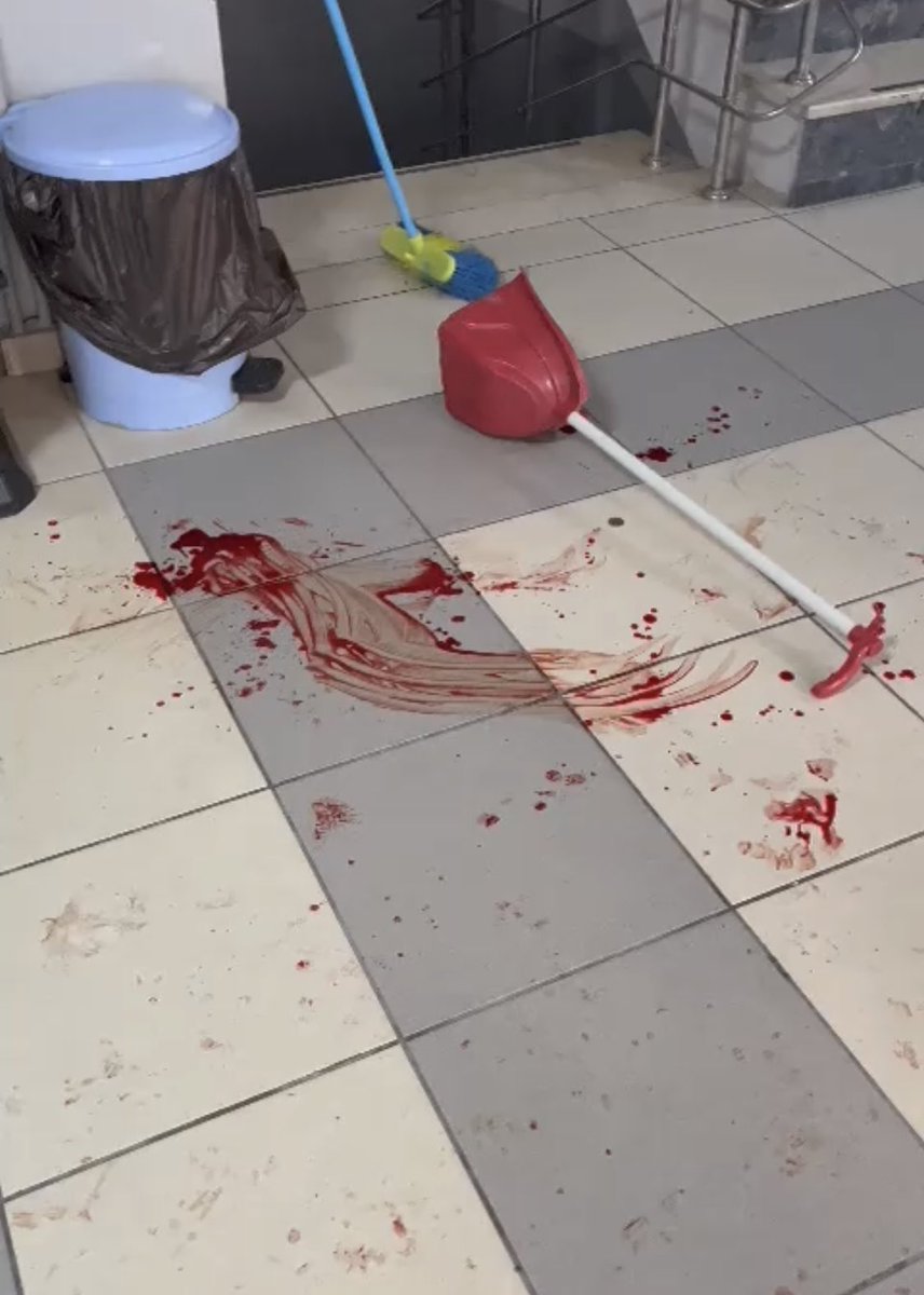 Bağcılar Çınar Asm hekimlerinden Dr Mahmut Doğan, bir hasta tarafından darp edilmiş ve yaralanmış.
Bu ülkede sağlıkta şiddet hiçbir zaman bitmeyecek.
Biteceğini düşünen varsa rüyasından uyanıp gerçeklerle yüzleşebilir.