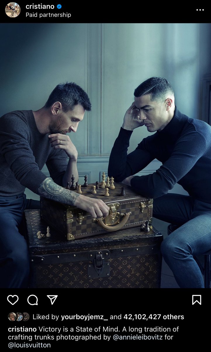 CrewsMat10's tweet image. It’s crazy how both Messi and Ronaldo's most liked Instagram posts are about their greatest career achievement.

For Messi, that’s winning the World Cup. For Ronaldo, that’s being compared to Messi.