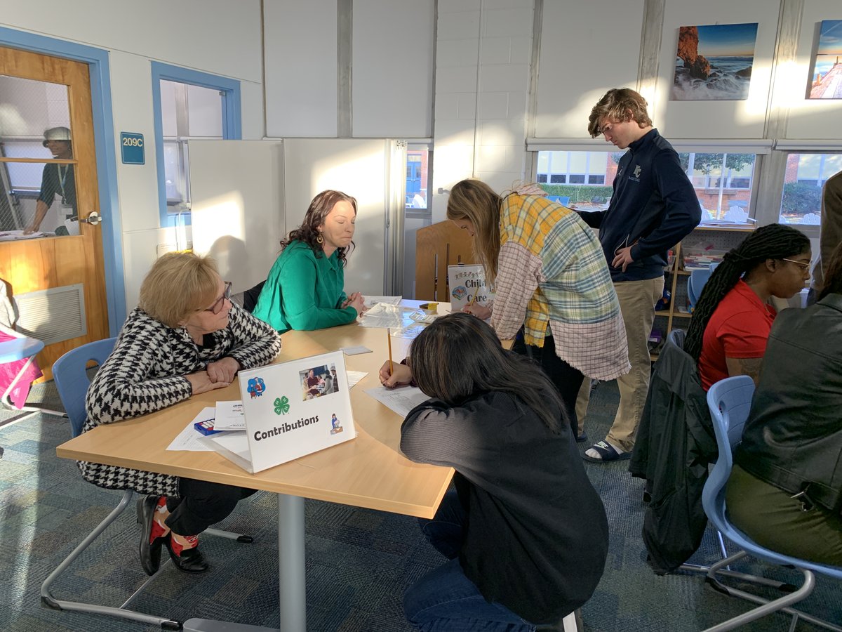 FCHS Library tweet media