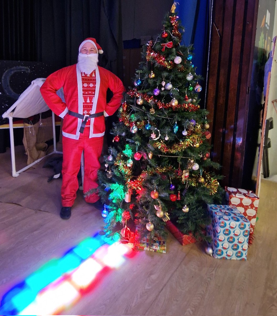 SGGArdsgoil's tweet photo. #nollaig #santaball https://t.co/ru7CHI1g9y