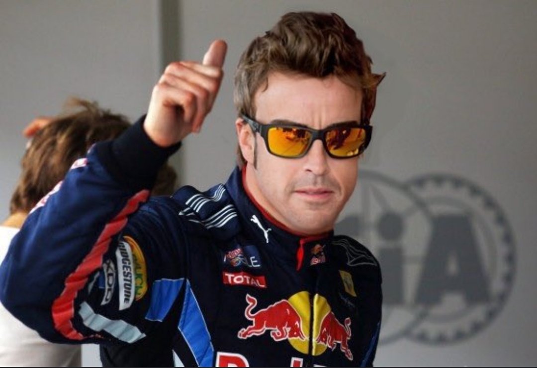 __Webardos__'s tweet image. 🚨 ÚLTIMA HORA 🚨

Se habla de que las relaciones Alonso - Aston Martín han ROTO completamente debido a problemas con el padre de Stroll

Se anunciará un INTERCAMBIO HOY entre Red Bull y AM, Checo Pérez por FERNANDO ALONSO

ALONSO ---&amp;gt; RED BULL ES OFICIAL NOOOO🔵⚫

Fuente: #AWUS