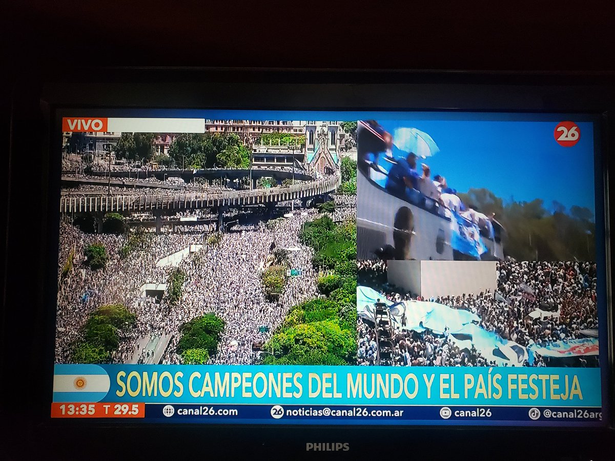 FlorezStutz's tweet photo. #queseaviral 

En todas las redes sociales #facebook #instagram #ticktock #twitter #twitch #mensajedetexto 

La gente debe abrir camino sino #laescaloneta no va a pasar por ningún lado.

#SeleccionArgentina https://t.co/Ylrn7QrJEa