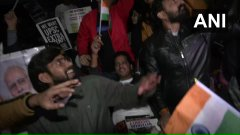 timesofindia's tweet photo. #Delhi | UPSC aspirants held a protest in Old Rajinder Nagar area demanding an extra attempt for the exam. 

"We lost attempts amid Covid as we couldn't prepare that's why we want extra attempts. These extra attempts were given to students appearing for other exams", they say. https://t.co/KUaEmESseJ