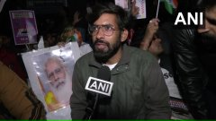 timesofindia's tweet photo. #Delhi | UPSC aspirants held a protest in Old Rajinder Nagar area demanding an extra attempt for the exam. 

"We lost attempts amid Covid as we couldn't prepare that's why we want extra attempts. These extra attempts were given to students appearing for other exams", they say. https://t.co/KUaEmESseJ