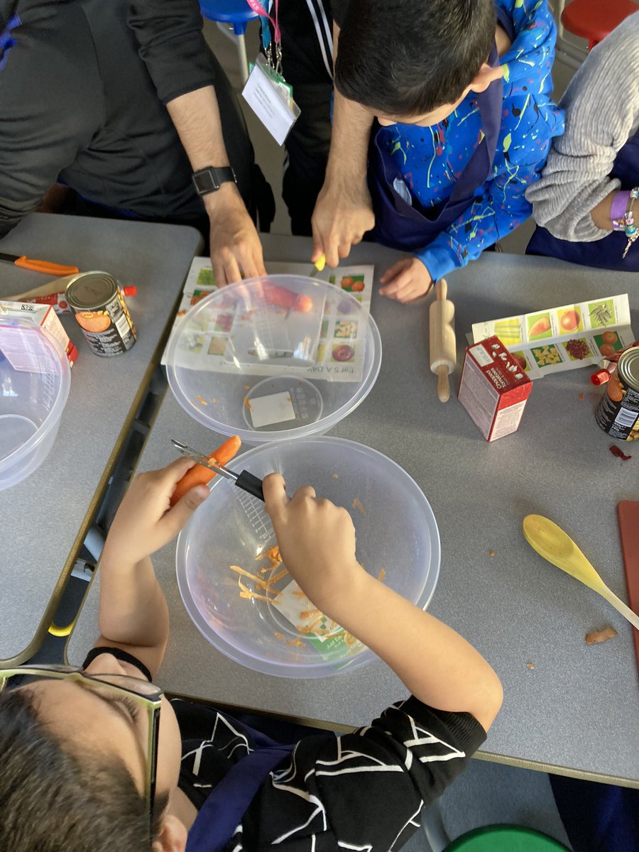 specialistPE's tweet photo. Children making their own root vegetable tangine with lemon cous cous #readysetcook @HodgeSchool https://t.co/vFCuVtOenI