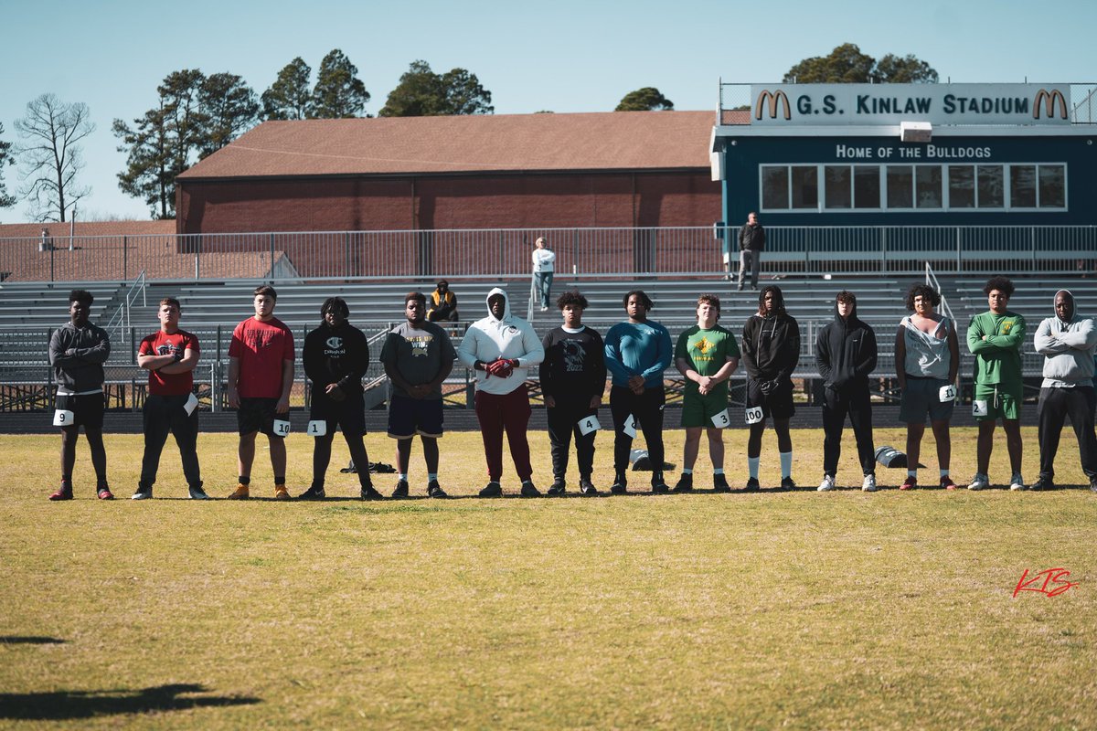 Joshua Graham (@jgrecruiting) on Twitter photo <a href="/CaryCoaching101/">Coach Chavar Tyrance</a> secret is out 🤫 #BullSharks #LinemanTraining #LinemanDevelopment #BigEast #910 #919 #252 all in this pic. <a href="/CaryCoaching101/">Coach Chavar Tyrance</a> secret is out 🤫 #BullSharks #LinemanTraining #LinemanDevelopment #BigEast #910 #919 #252 all in this pic.