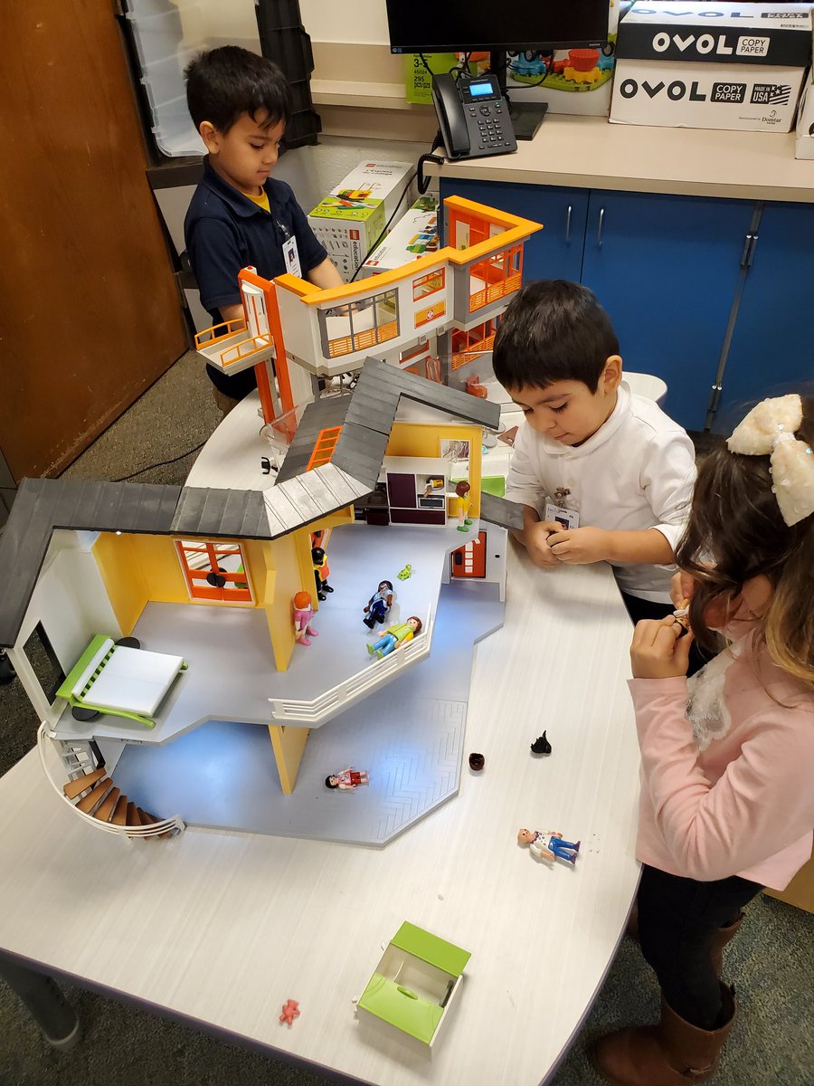 ChristineBalmac's tweet photo. Pre-k half day activities #watertables #sandtables #legos #playhouses https://t.co/iYJJi6wXZT