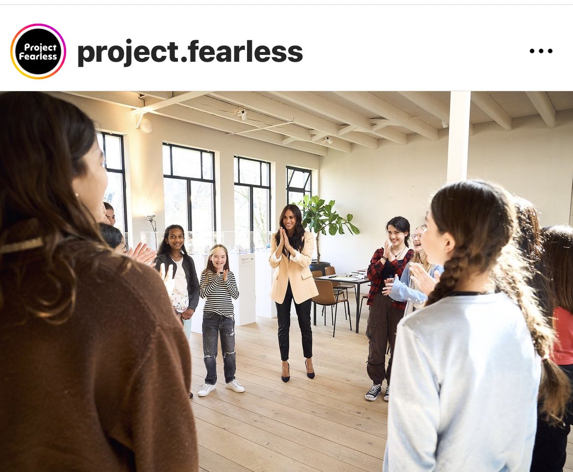 jozzzaphen's tweet photo. @BuildMakeBe #MeghanMarkIe #BuildMakeBe #ProjectFearless https://t.co/jqKeiIv1A6
