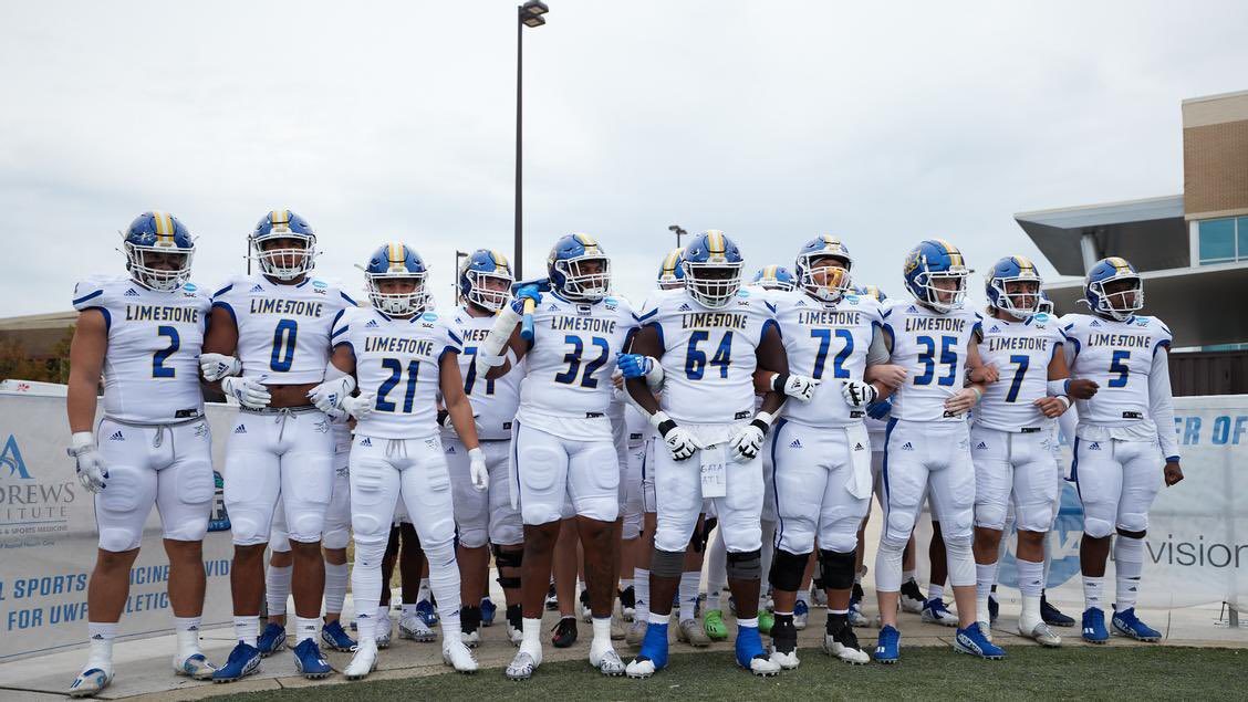 71Problemz's tweet image. Blessed to receive an offer from @LimestoneFB! @coachfurrey Thanks for believing in me.