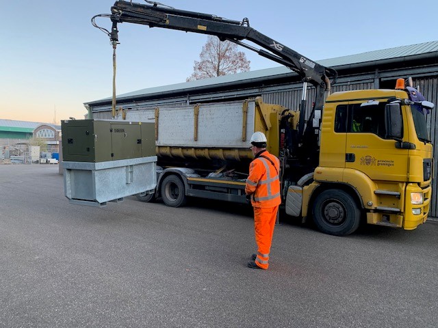 🇺🇦Ook wij doen mee met de inzamelingsactie van Boerenjongens uit Hellum! We hebben 2 aggregaten geschonken die binnenkort naar Oekraïne gaan. Wie heeft er aggregaten of andere hulgoederen in de opslag? Volg ons voorbeeld en doneer voor Oekraïne. Meer info: facebook.com/people/BoerenJ…