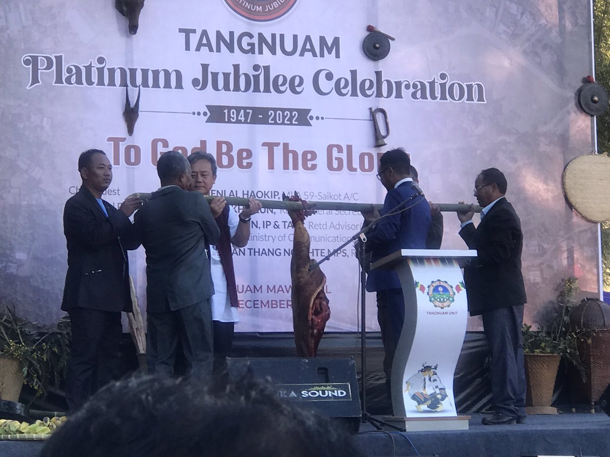 Vangngaih's tweet photo. Tangnuam village,2.5kms from #CCPurPolice Station survived for 75 years without a pucca road connection despite voting in all elections since 1947. They now got a messiah in Pu @PaolienlalHaokip of #changeofwind and got a blacktopped road just before 75 Anni. https://t.co/Gv0HQxeQLz