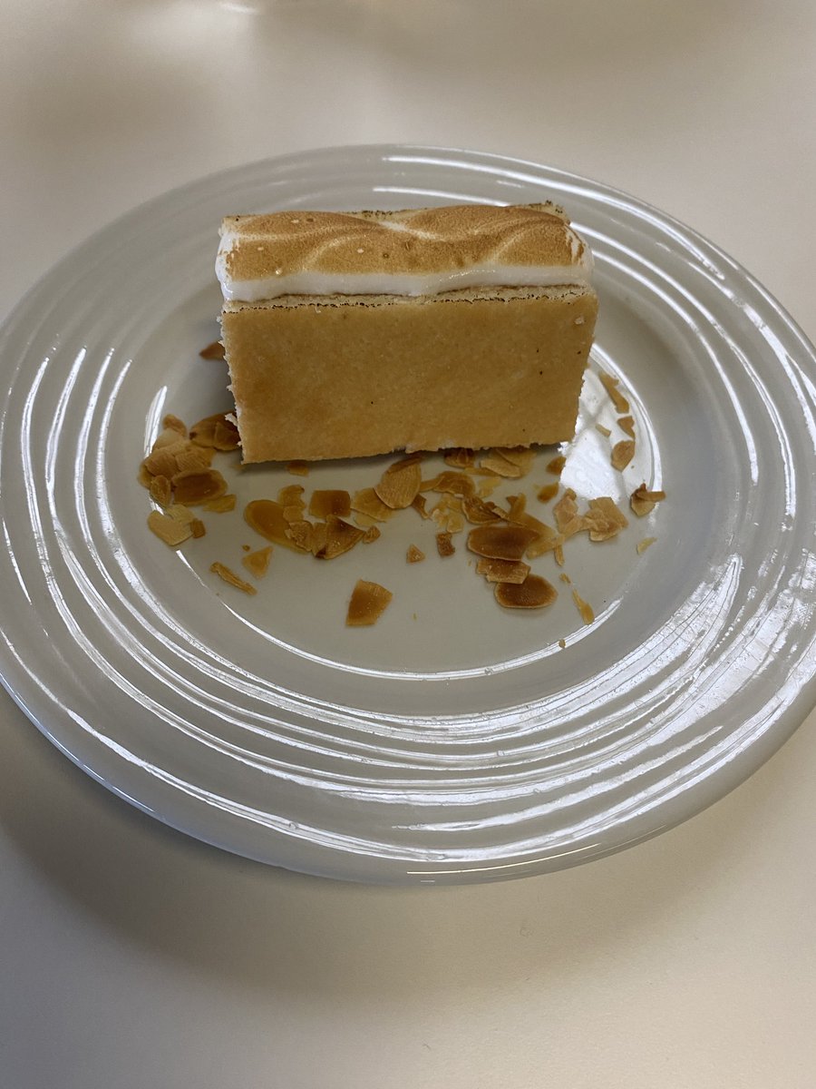 Aujourd'hui et pour 2 jours au <a href="/CampusAtlantica/">Campus Atlantica</a> c'est menus festifs avec ce midi brochettes de gambas et ballotine de poulet aux cèpes avec entrées et dessert festifs en buffet <a href="/LeoLagrange/">Fédération Léo Lagrange</a> <a href="/CampusAtlantica/">Campus Atlantica</a> venez nombreux entre collègues