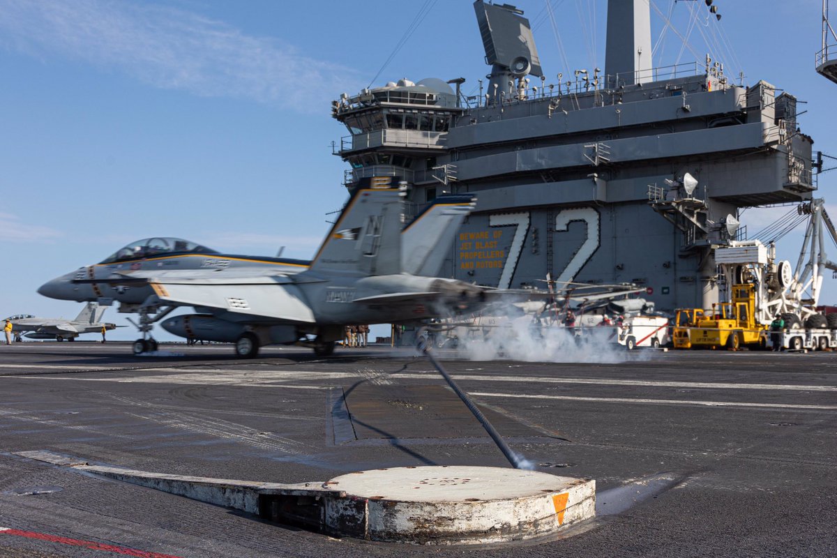 Boneyardsafari's tweet photo. Back on deck! This F/A-18F recovering aboard ABE!, CVN-72 USS Abraham Lincoln #navycarriercentennial #cvn72 #ussabrahamlincoln #f18f #f18 #flynavy #aviationsafari #boneyardsafari https://t.co/g0vbDio1YC