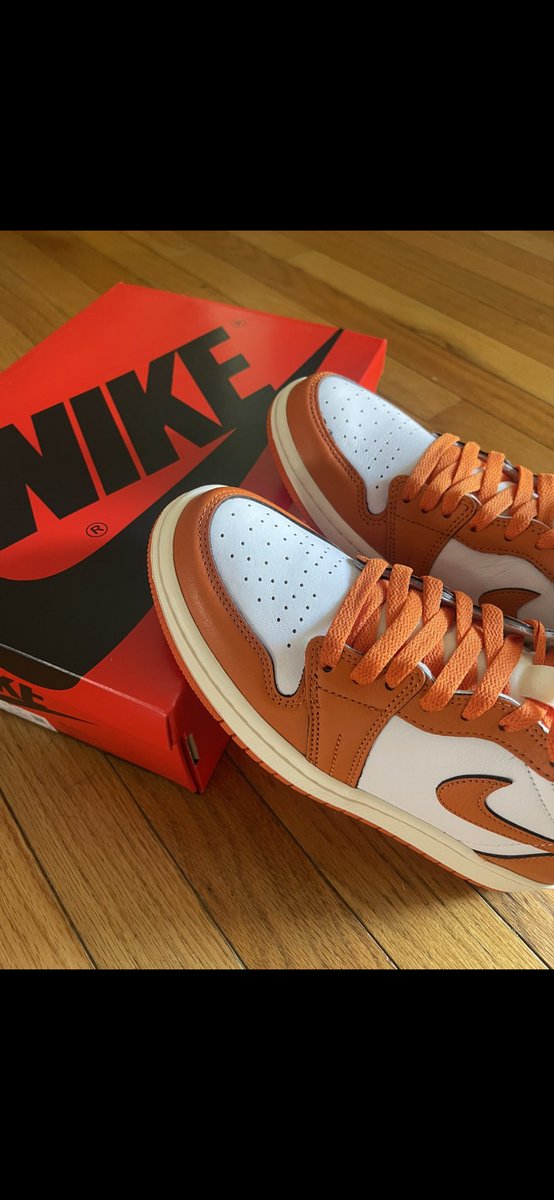 jiamya's tweet photo. #showmekicks #kickfeed #thesolefirm #heatonfeetgang #iloveswoosh #kickfordays #igsneakersquad #nike #jordan1 #starfish #womens #kick0l0gy #solelink #solenation https://t.co/2ihyquyd8d
