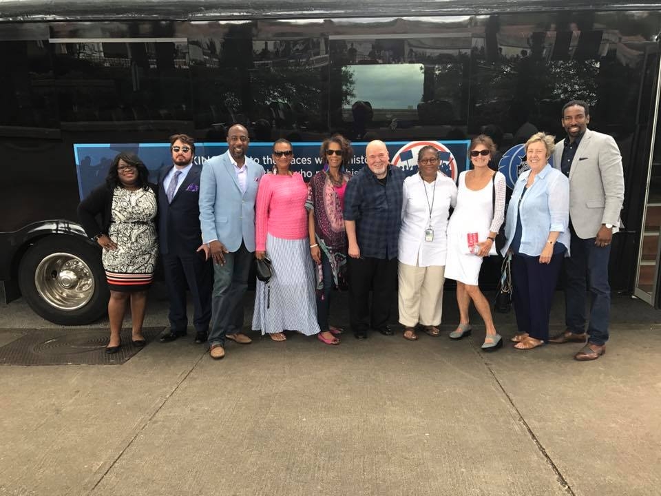 tomhouck's tweet photo. We wish everyone wish everyone a Happy Hanukkah, Merry Christmas and Happy Kwanza and a special thank you to the thousands of people that took our tour in 2022.  https://t.co/0U4JRosZzb https://t.co/N88aiF5cZY