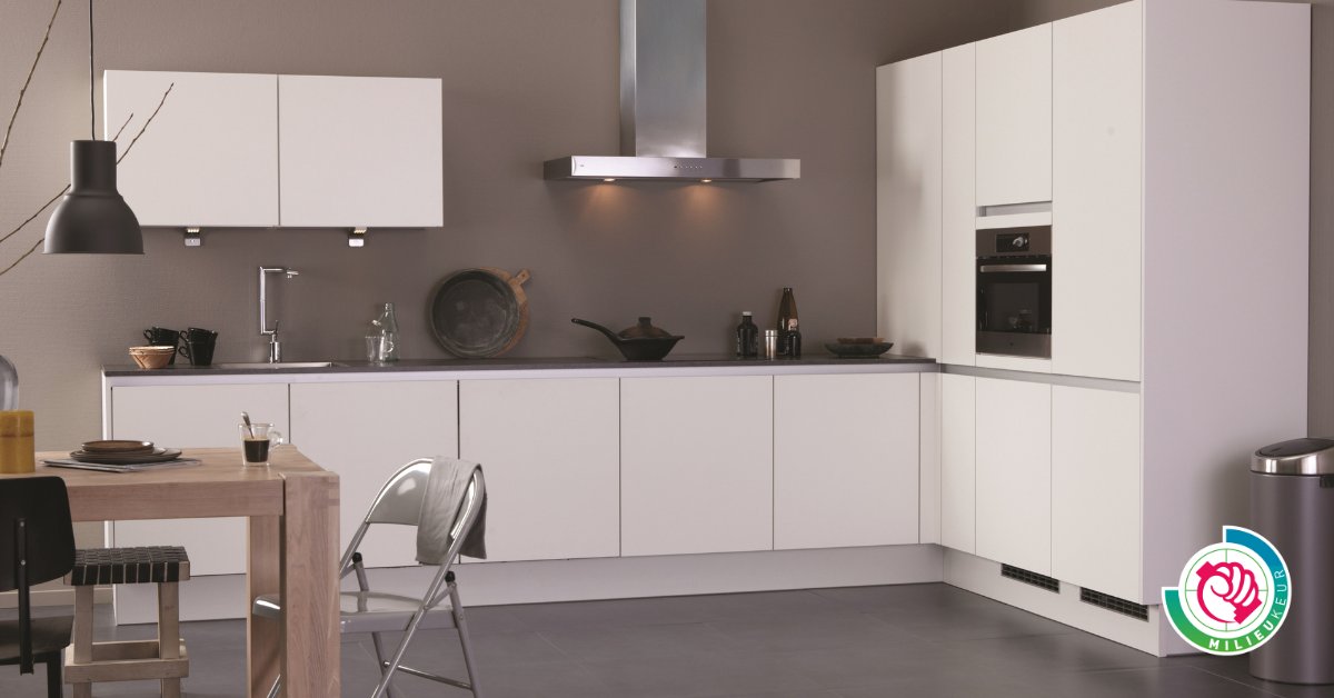 Het certificatieschema Milieukeur keukens is verlengd tot 31 december 2026. Om hergebruik en circulariteit te bevorderen zijn de eisen uitgebreid met een terugnamesysteem. 

Lees alle wijzigingen op: bit.ly/milieukeurkeuk…
#duurzamerekeukens #keurmerk #hergebruik #circulariteit