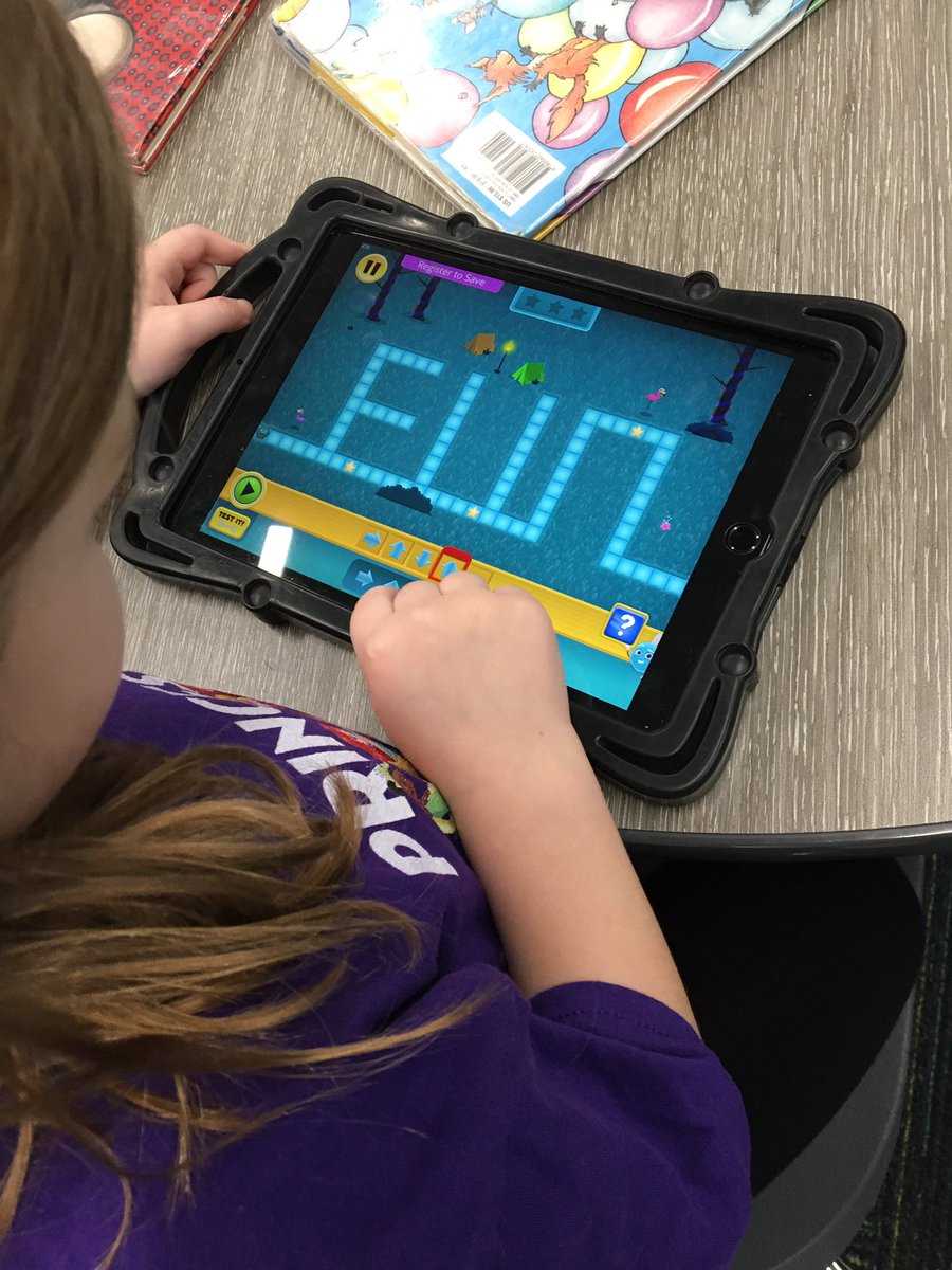 GlenhopeLibrary's tweet photo. Glenhope’s littlest learners had a great time during Hour of Code in the library! #hocGCISD22 @GCISDigital https://t.co/IH0ajLl4Ir