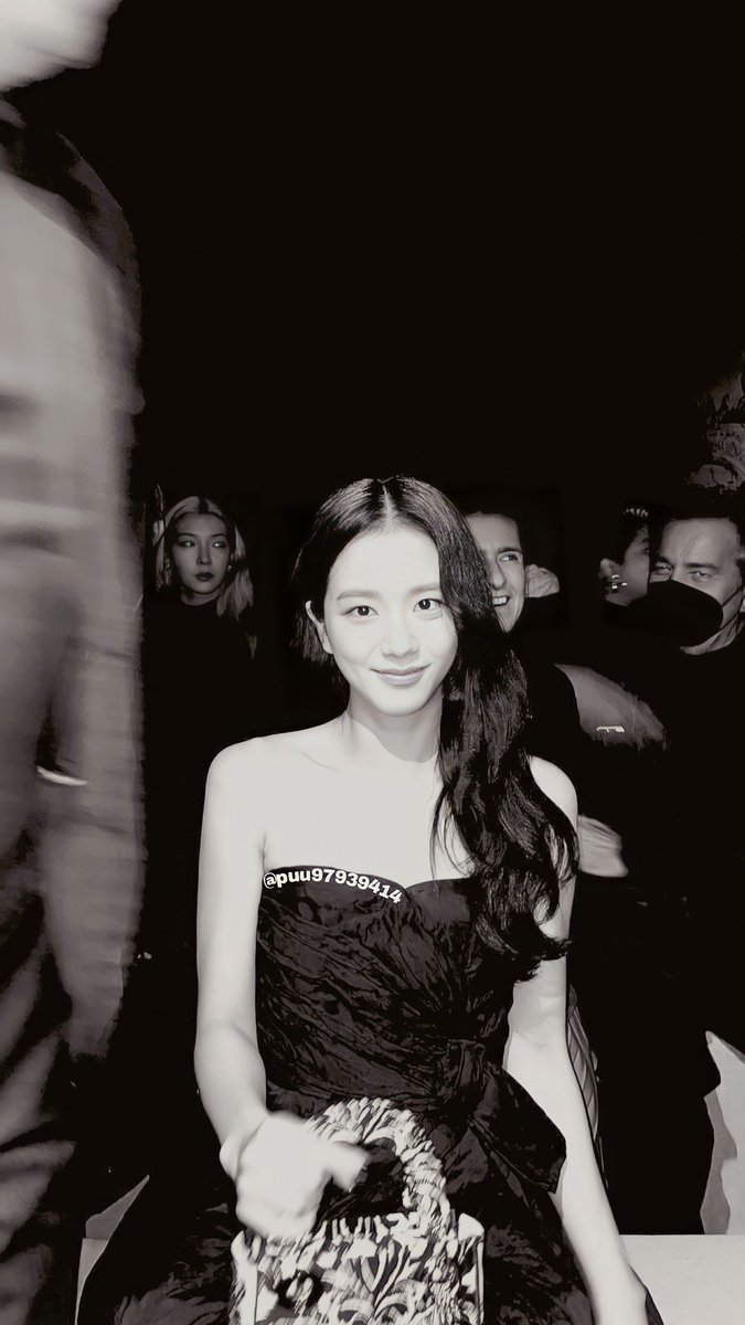 Puu97939414's tweet photo. Jisoo💜💫
Full Hd Lockscreen Wallpapers💜[Lfb Ver]💜[Don't Report🚫]💜
#blackpink #jisoo #rosé #lisa #jennie #LISAxBvlgariSeoul #LISA #JENNIE #LisaBLACKPINK #LisaWard #lisamoney #lisasolo #LisaWootenPhotography #PinkVenom #Typegirl #BLACKPINK_WORLDTOUR    #BLACKPINK_BORNPINK https://t.co/m5JwIQPoK0