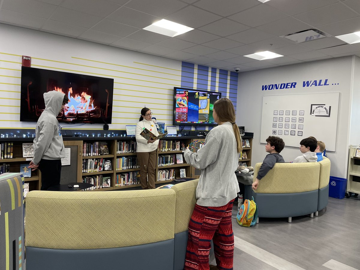 When you have study hall as your last exam bell, you get to play Nintendo Switch and VR and listen to a story read by the legendary Mrs. Ecker for your exam. #mariemontexperience