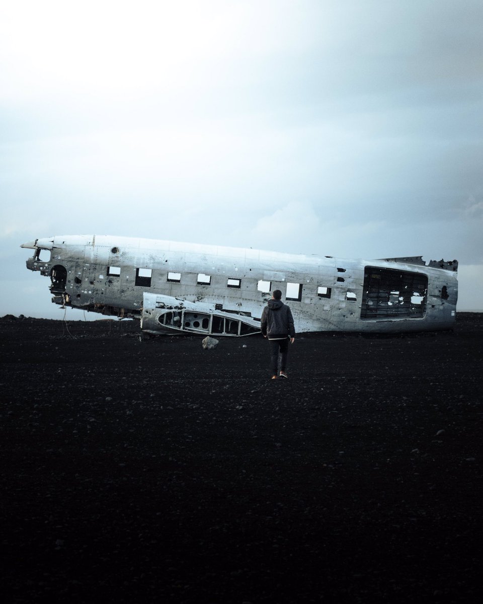 Missing the post-apocalyptic vibes…

———

#opticalwander #discovericeland #visiticeland #exploreiceland #sonyportugal #bealpha #bynunoalves #tripeportugues #olhoportugues #faded_world #planecrash #icelandplanewreck #planewreck