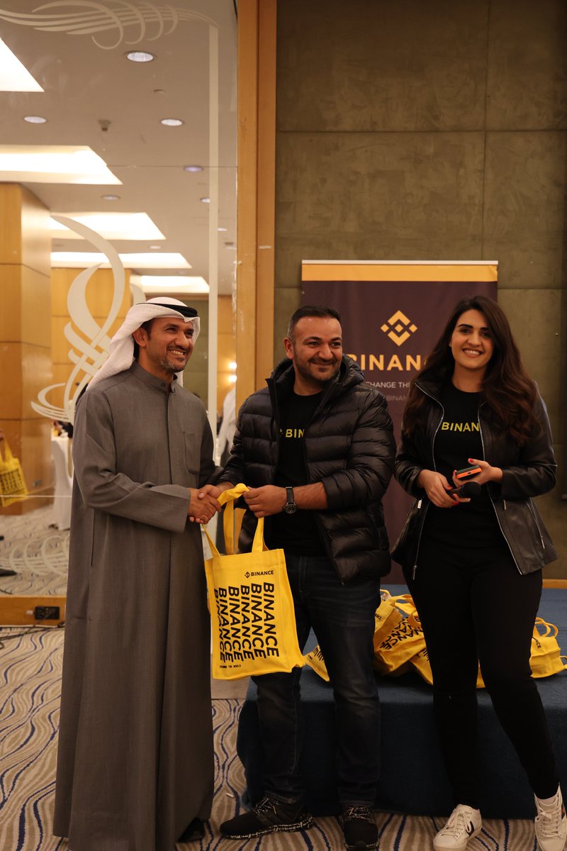 BinanceArabic's tweet photo. سعدنا بإقامة أول لقاء مع مجتمعنا بدولة الكويت 🇰🇼#BinanceMeetupKuwait 

بعدد مكتمل ومجتمع يملأه النشاط، ناقشنا النظام البيئي لبينانس وتعرفنا على أكاديمية بينانس والموارد التعليمية التي توفرها كما تناولنا بعض الأسئلة والاقتراحات من المجتمع.

ما الدولة التالية التي يجب أن نزورها؟ 🤔 https://t.co/pUD8huB2EG