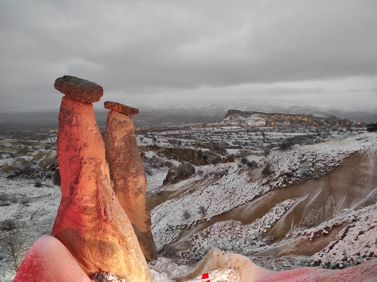 ozmettin1's tweet photo. "First Snow of The Year"
#Urgup
#ThreeBeauties
20.12.2022
 https://t.co/uxVnIS22R6 @opensea

#nft #nature #cappadocia #view #snow #nftcommunity https://t.co/R8IPr4O3Xd