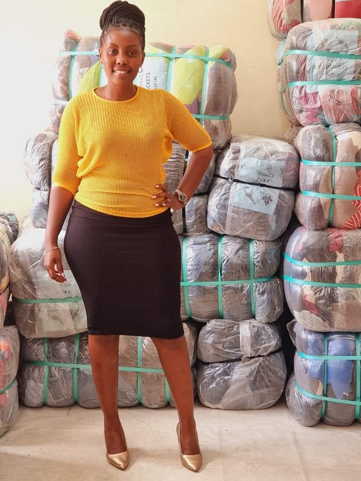 IamDekelly1's tweet photo. My name is Christine Shiro. I deal with first grade mtumba bales. I guide and advice those interested in starting mtumba bales . My store is in gikomba Mumbai building,  stall number 84. My phone number is 0727801892

We're offering free delivery country wide this festive season. https://t.co/peLbBQdPcS