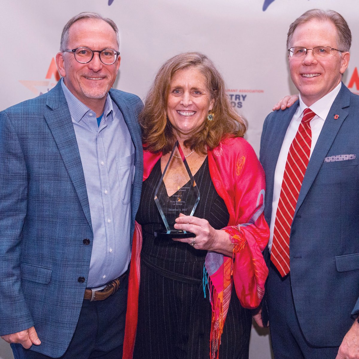 La Soupe founder Suzy DeYoung received the well-deserved honor of being inducted into the Ohio Restaurant Association's Hall of Fame! 
 ✨
Click the link below to read Suzy's speech.
bit.ly/3WvG3Ss