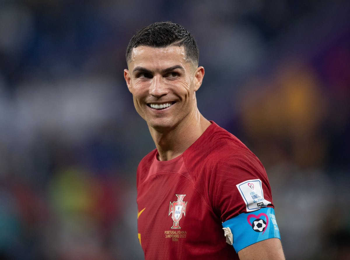 CR7xWorld's tweet photo. 🇧🇷 • بيليه حقق 3 لـ البرازيل من الـ18 بطولة التي حققتها.

🇦🇷 • مارادونا حقق بطولة واحده لـ الارجنتين من الـ19 بطولة التي حققتها.

🇦🇷 • ميسي حقق بطولتين لـ الارجنتين من الـ19 بطولة التي حققتها.

🇵🇹 • كريستيانو حقق البطولتين الوحيدتين لـ البرتغال في تاريخها.

لايُقارن أبدًا! https://t.co/kSe7wfA0y6