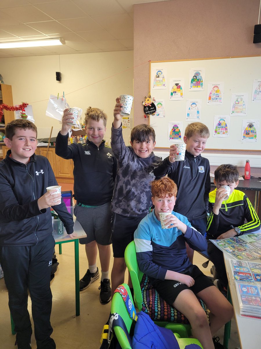 A cup of hot chocolate to get us in the Christmas spirit today <a href="/kinvarans/">Kinvara NS</a> 🎅🤶🎄☕️
