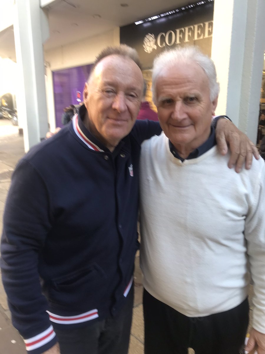 rodbishop15's tweet image. Played a bit of footy back in the day, before I got into Rugby. Wandering through #Cambridge today and met my old team mate from @HistonFC #AlanDoyle. Proper player &amp;amp; top bloke, also played @CambridgeUtdFC &amp;amp; @cambridgecityfc now DOF @KetteringFC_ ⚽️