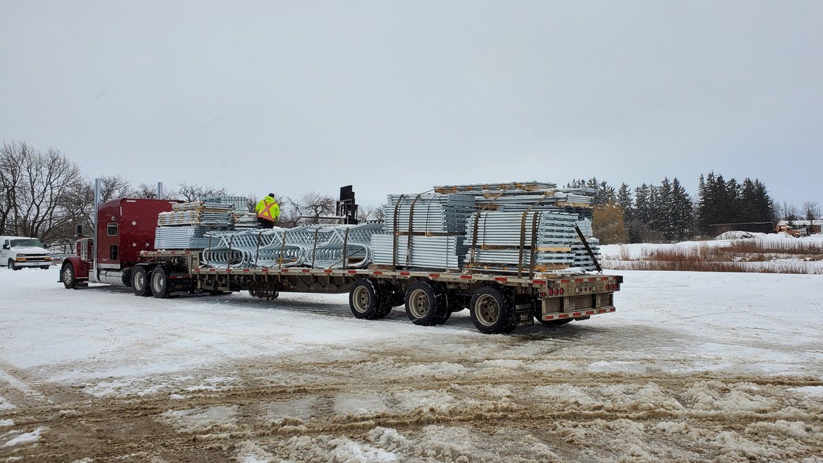 NorwellDairy's tweet photo. A full load of Cosnet stabling being loaded and sent to Almerson Farms #cosnet #ontag #farming https://t.co/PFEPdGT80U
