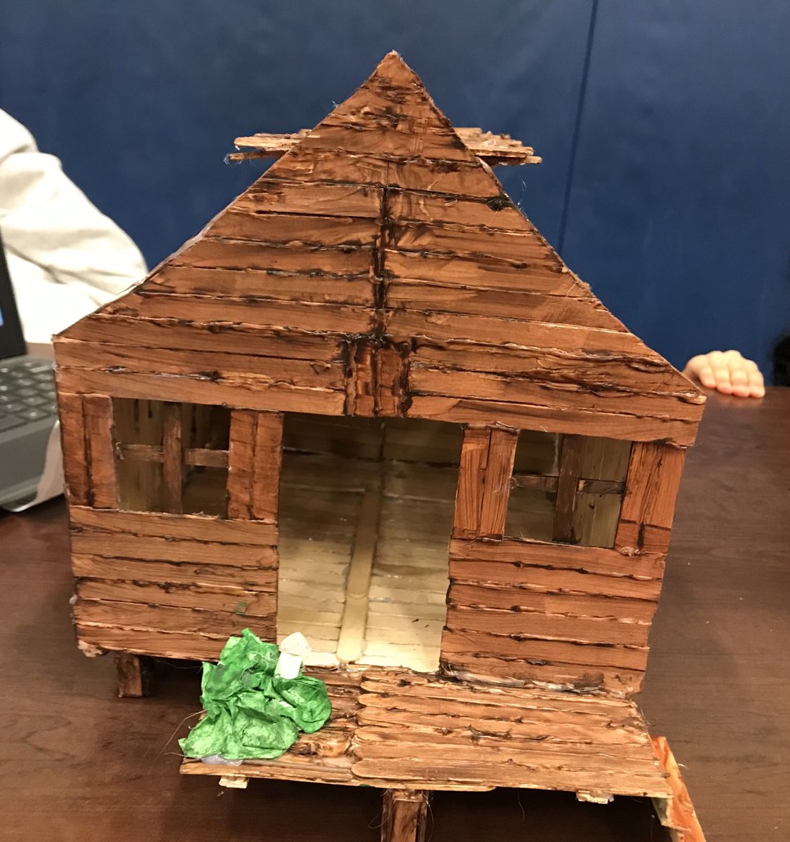 Tecumseh_sr's tweet photo. The Tecumseh Science fair. A wonderful way to showcase learning. ⁦@tdsb⁩ ⁦@ghumanh2o⁩ https://t.co/rlWmXg3oo1