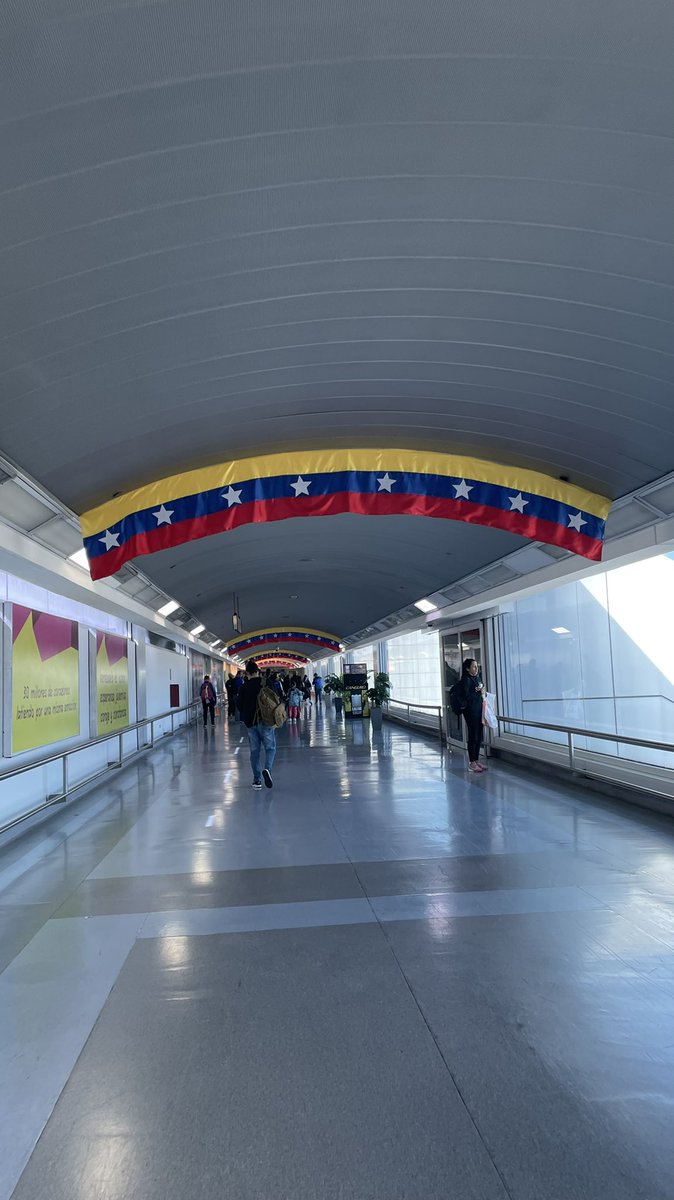 Mariellangsaez's tweet image. Buenos días por acá 🇻🇪

No hay un mejor sentimiento en el mundo que el de poder decidir donde estar y cuando hacerlo sin que nadie más frustre tu decisión 🙌🏼

Construye libertad de decisión y económica al mismo tiempo. 

Ahora me voy por una arepita 🫓