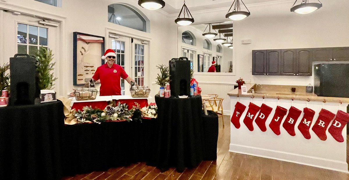 IceTwisterCo's tweet photo. More S’mores n Cocoa Bar - book our newest service to treat your guests.
!
Serving Central Florida for 20 years!
!
Contact:- sales@icetwister.com 
!
#orlandoflorida #catering #orlandocatering #centralflorida #floridalife #floridaliving #orlanovahotel #cateringservice https://t.co/GGKN1B8vpq