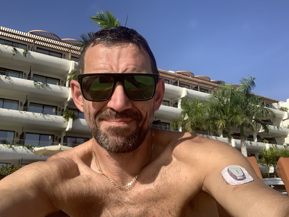 type1bri's tweet photo. #Ad 
Day 10 of this sensor and still stuck firm despite these awful weather conditions #Dexcom #G6 #WarriorUp #DexcomUK #WinterWonderland https://t.co/W7OTe6f2CS
