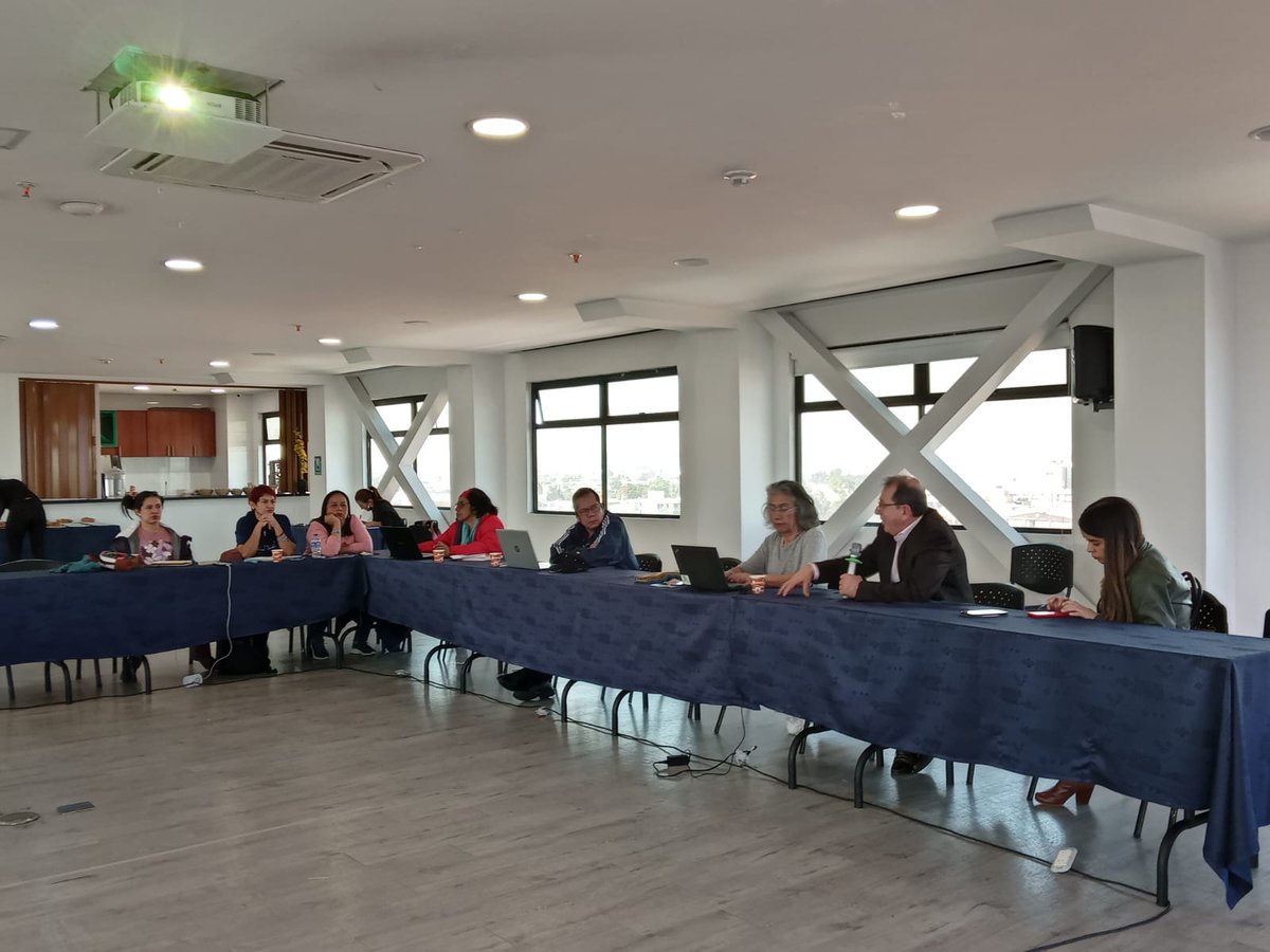 coeuropa's tweet photo. 📌Hoy en nuestro 2️⃣ día de Comite Operativo tuvimos la fortuna de dialogar con @jorgerojas2022, embajador de Colombia en Bélgica y Luxemburgo, encargado de las relaciones con la Unión Europea y la OTAN.

#ComiteOperativoCCEEU https://t.co/tQl01vKb54