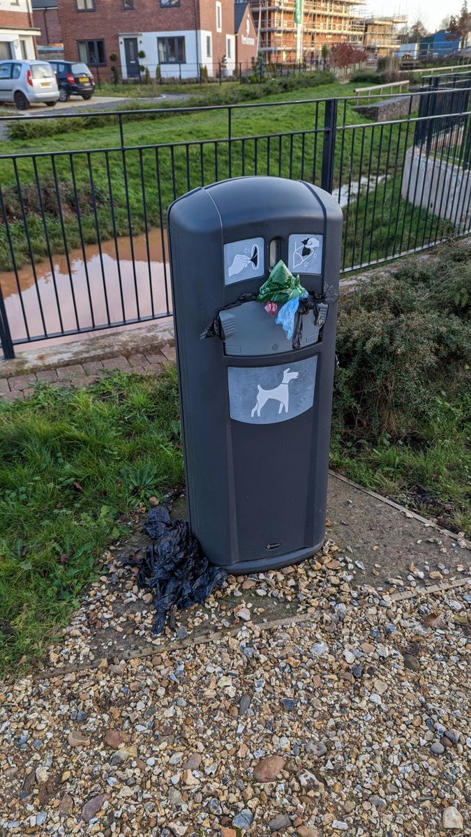 visibleimagery's tweet photo. @eastdevon Hey. Any chance you could empty the bins as circled, parallel with Garland Meadows, doesn't look like they have been done for a while! https://t.co/uI1R3pz9gr