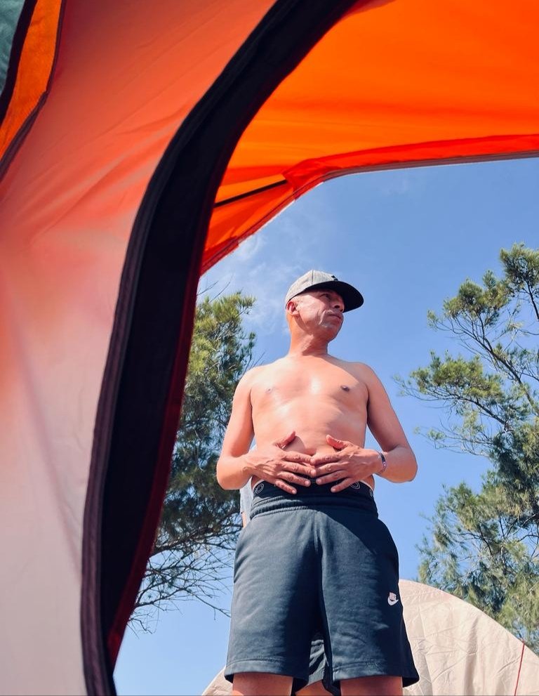 Camping season.... where everything is intense / in tents...

#campingseason #summeroflove #summerincapetown #capetown #dadbod #mountains #forests