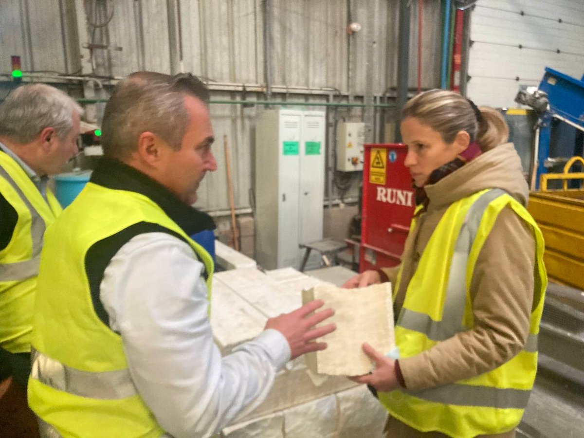 Les visites de nos usines par les élus français continuent : Jean-Pierre Moga, Sénateur du Lot-et-Garonne, <a href="/BabaultAlaure17/">Anne-laure Babault</a> , Députée de Charente-Maritime, <a href="/jean_delalandre/">Jean Delalandre</a>  et <a href="/BonnaterreL/">Bonnaterre Laurent</a>, conseillers régionaux de Normandie, Roger Chudeau, Député du Loir-et-Cher. #rse