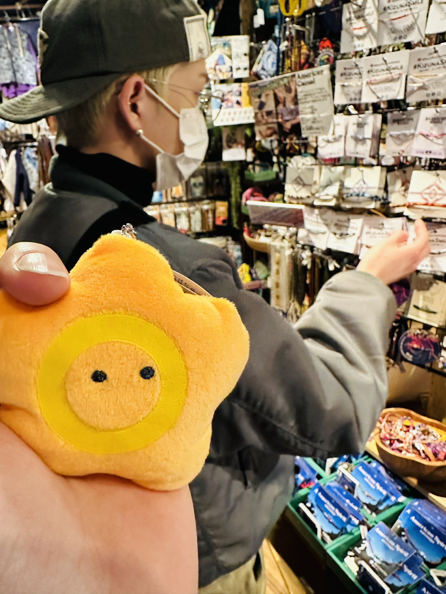 Fkbn2_LaMAATZ8b?format=jpg&name=large