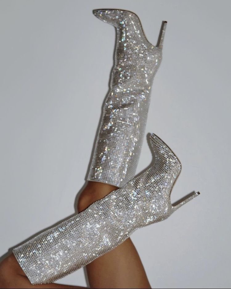 CrazyAngelFxTan's tweet photo. SAVE this for NYE inspo 🥂 https://t.co/w25X4c1ON1
