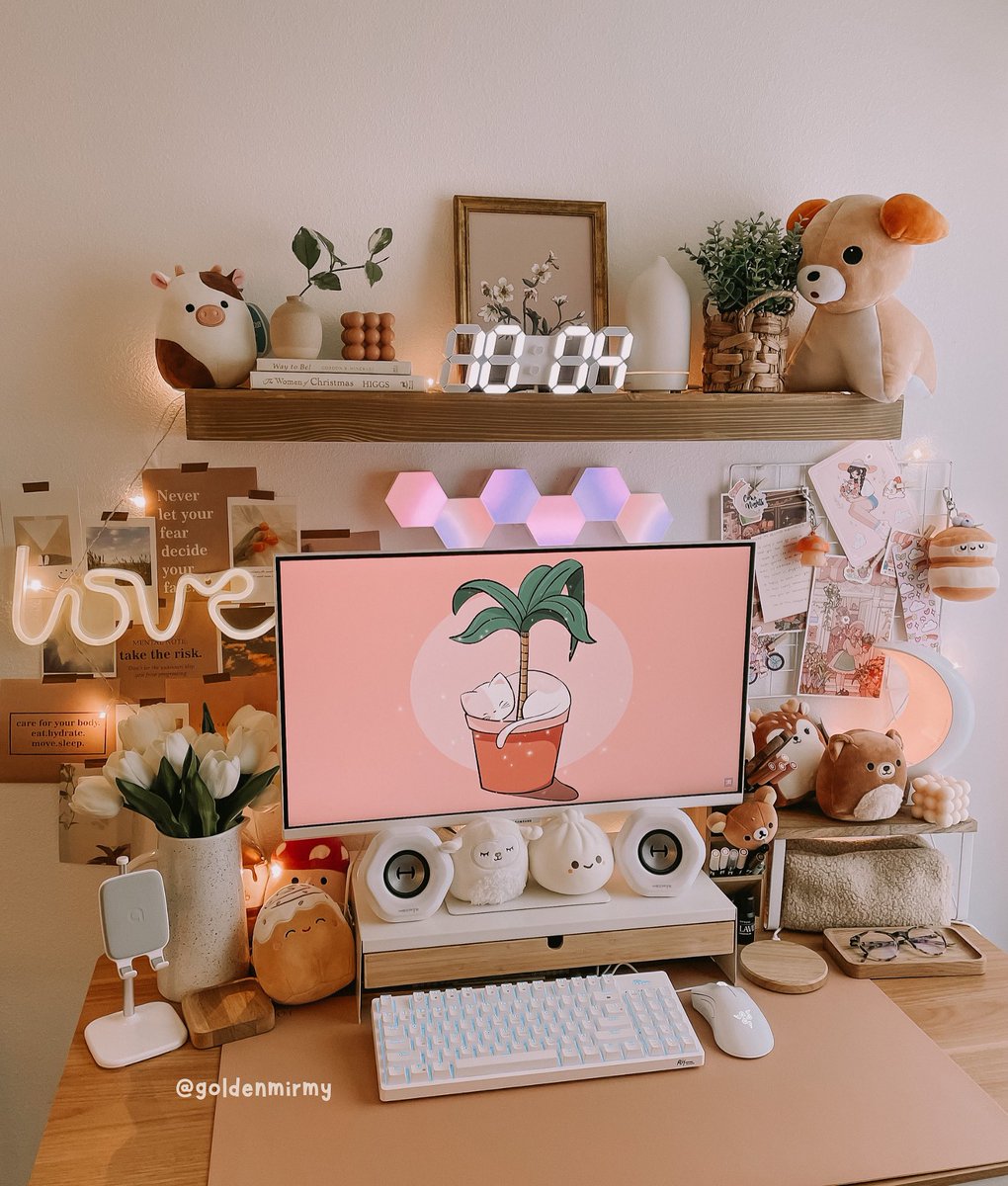 goldenmirmy's tweet photo. throwback to my smol cute setup 💕☁️ https://t.co/9HnfqMRzbK