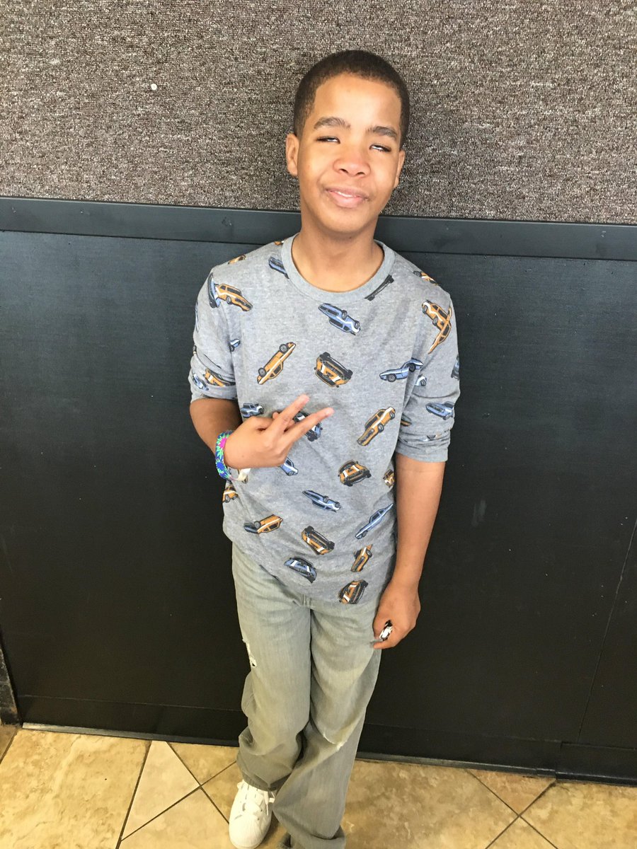 major1ent's tweet image. Happy heavenly birthday 🎊🎈🎁🎂🎉🥰😭😭💔💔💔💔#RIPTRE l love you son and miss you so much