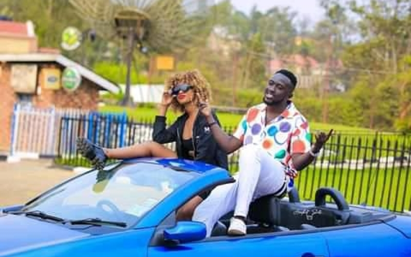 radiowestug's tweet photo. #Hot6At6 Count Down

6. Akasingye Nokeeha - Fact Zamani
5. Sembera - Geo Steady
4. Muri Nkahi - Edio Davidiz
3. Obulungi Bunuma - B2C
2. Balo Balo - Mudra
1. Yabala - MC Kacheche / Spice Diana

#Enaama
#GambaMpurire https://t.co/aghISQm5Cr