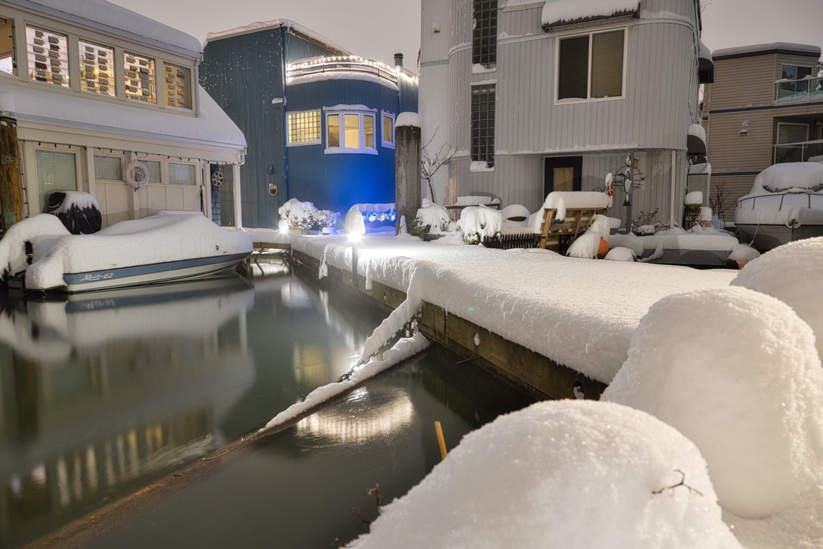 beirrab's tweet photo. @CBCEarlyEdition Canoe Pass Snow Day. Kind of nice. https://t.co/vBmRUVjwig