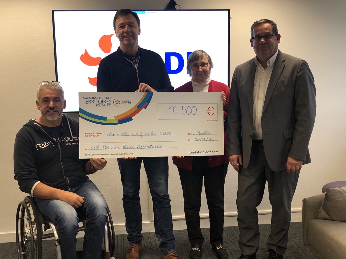 Partenaire historique de <a href="/Telethon_France/">AFM-Téléthon</a>, <a href="/EDF_PdL/">EDF Pays de la Loire</a> a eu le plaisir de remettre cet après-midi la somme de 🔟5⃣0⃣0⃣ € à l'#AFM44. Un don auquel les salariés du groupe en Pays de la Loire ont largement contribué, merci à tous 👏👏👏