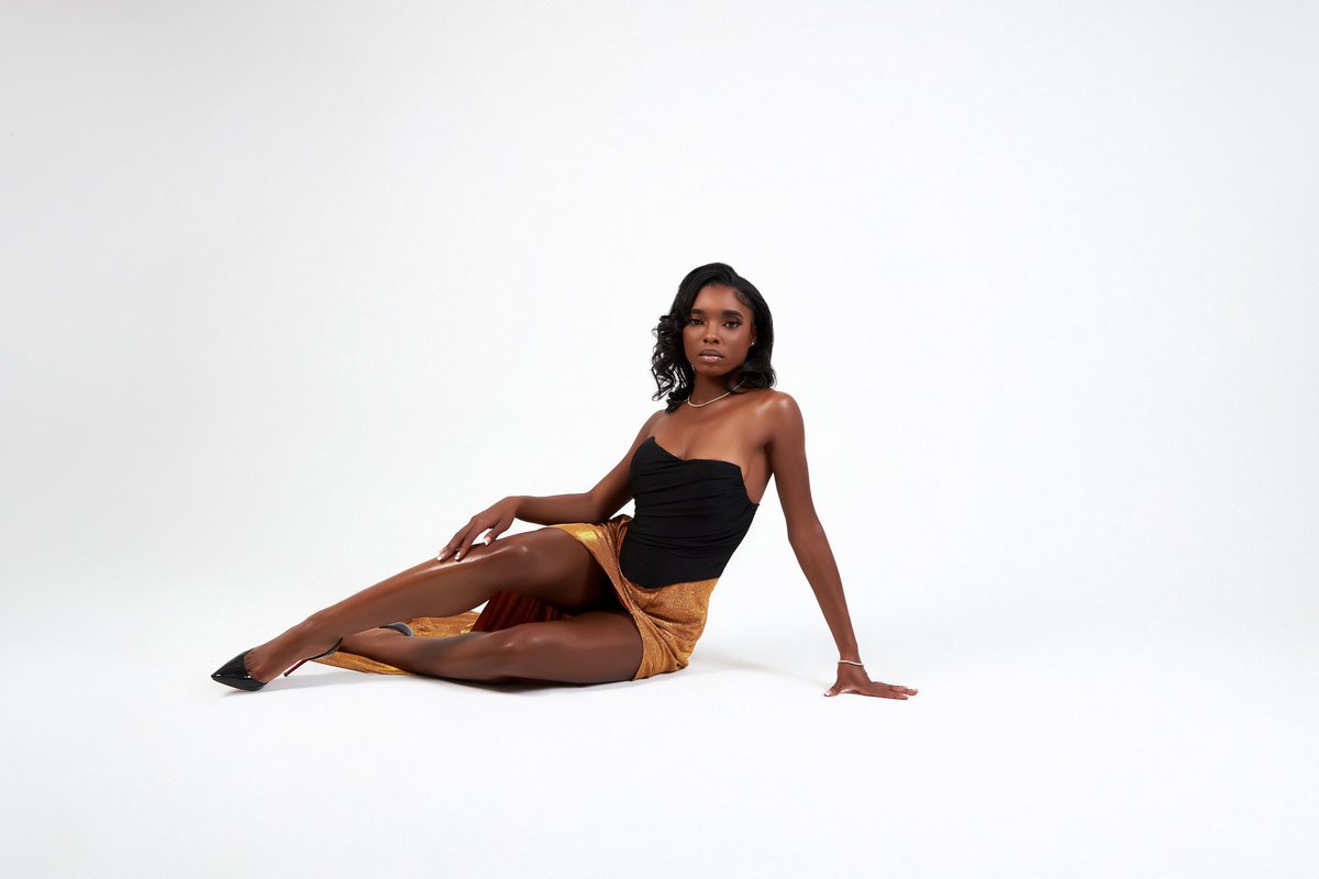 nell_vision's tweet photo. One of a kind 

Model @_MiaMonet_ https://t.co/hcbxKrzzs7